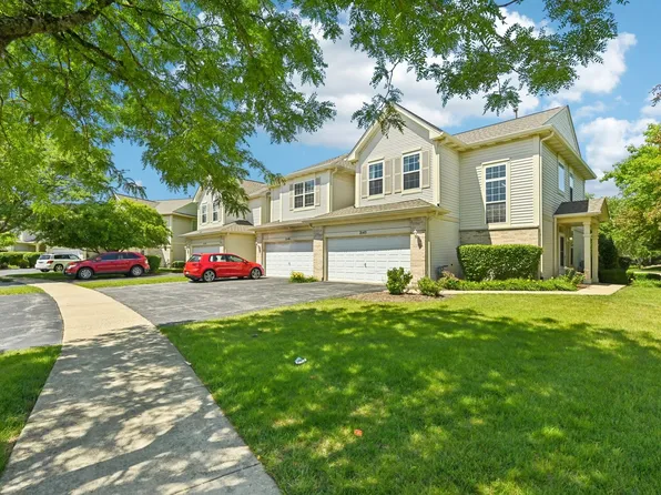 2145 Sunrise Cir, Aurora, IL 60503