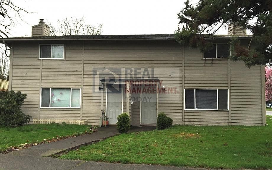 1st image of 129 16th St SE #B