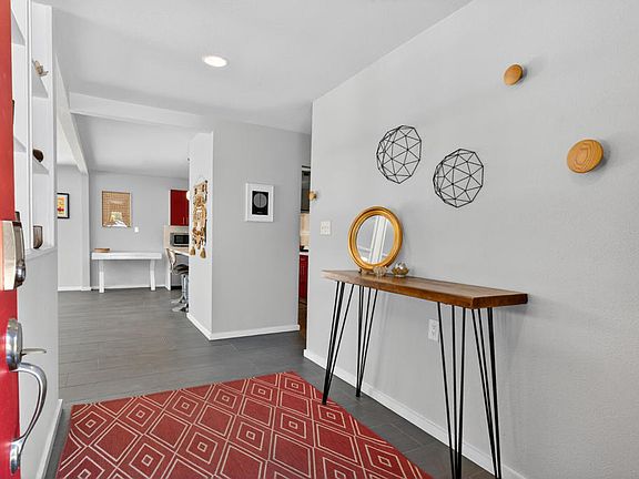 5th image of 2109 E Paseo Gracia