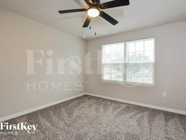111 Pine Circle Dr — Photo 9