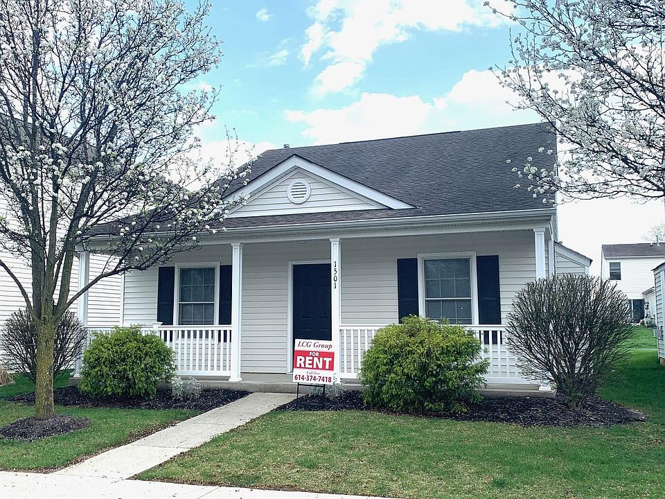 Free-standing Condo with adorable front porch.