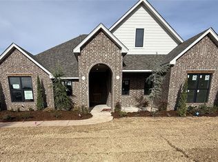 9225 SW 90th St, Mustang, OK 73064