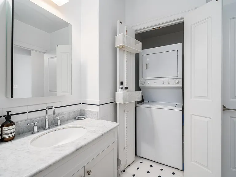 1500 Hudson St #9K — Photo 15