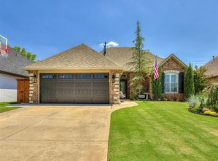 12216 Oak Grove Dr, Oklahoma City, OK 73173