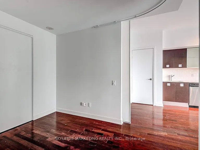 33 Charles St E #3702 — Photo 9