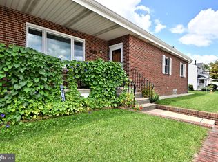 2722 Loney St, Philadelphia, PA 19152