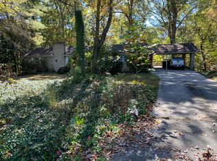 3722 Crosland Rd, Winston Salem, NC 27106