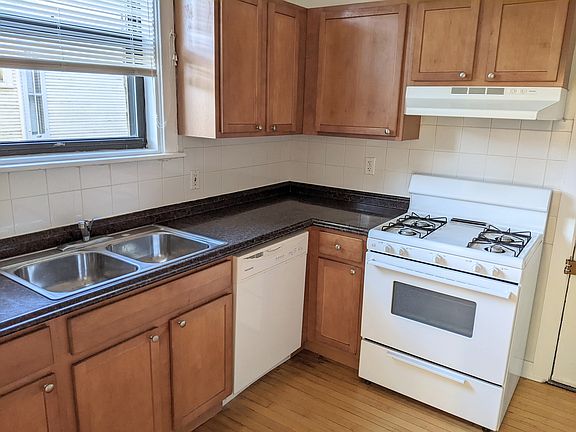 2nd image of 712 Seward St #12-1S