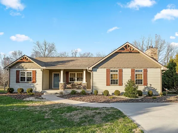 105 Red Oak Rd, Byrdstown, TN 38549