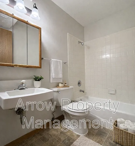 1421 D St #2 — Photo 3