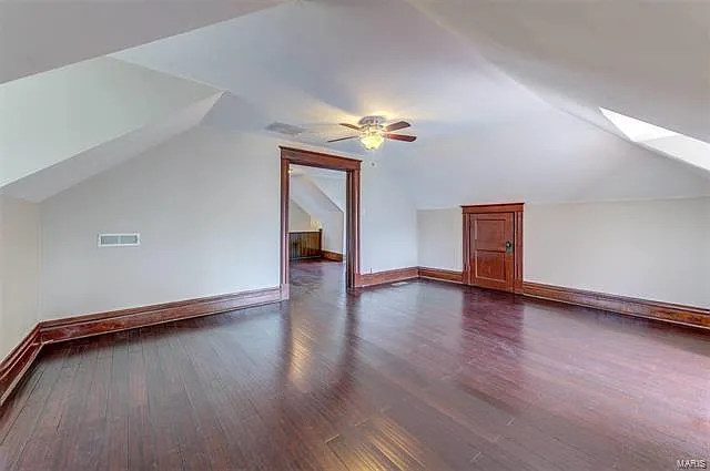 5779 Pershing Ave — Photo 39