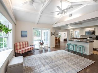 896 Lincoln St, Franklin, MA 02038