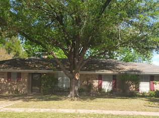 1809 Yarborough Dr, Sherman, TX 75092
