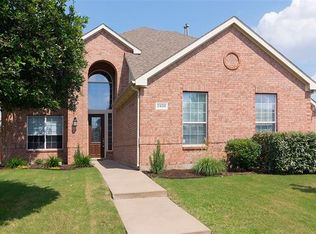 2400 Galway Dr, Mansfield, TX 76063