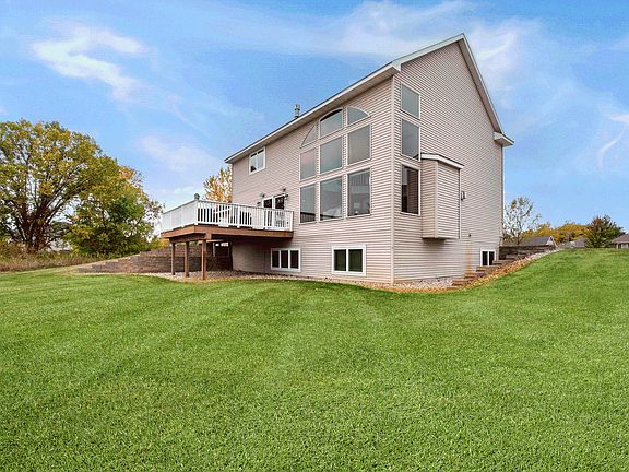 3rd image of 1599 Donway Ct NE