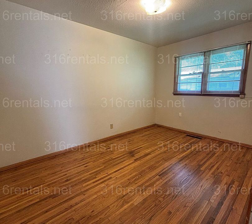 1st image of 1704 N Lawndale Ave