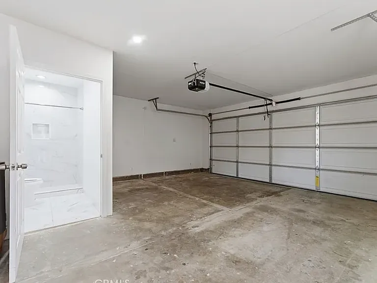 15863 Foothill Blvd — Photo 7