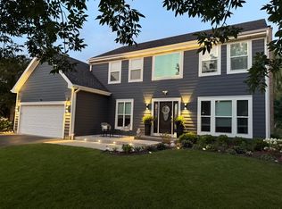 1191 Hummingbird Ln, Grayslake, IL 60030