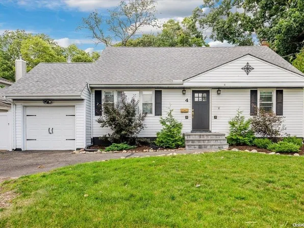 4 Parkhill Avenue, Massapequa, NY 11758