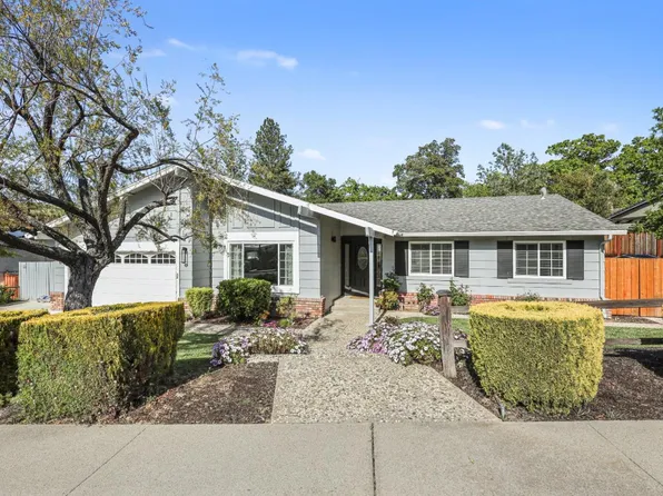 33 Petar Ct, Clayton, CA 94517