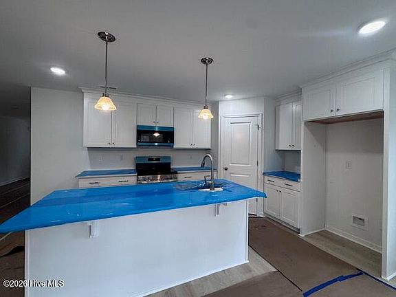 4th image of 161 King Road