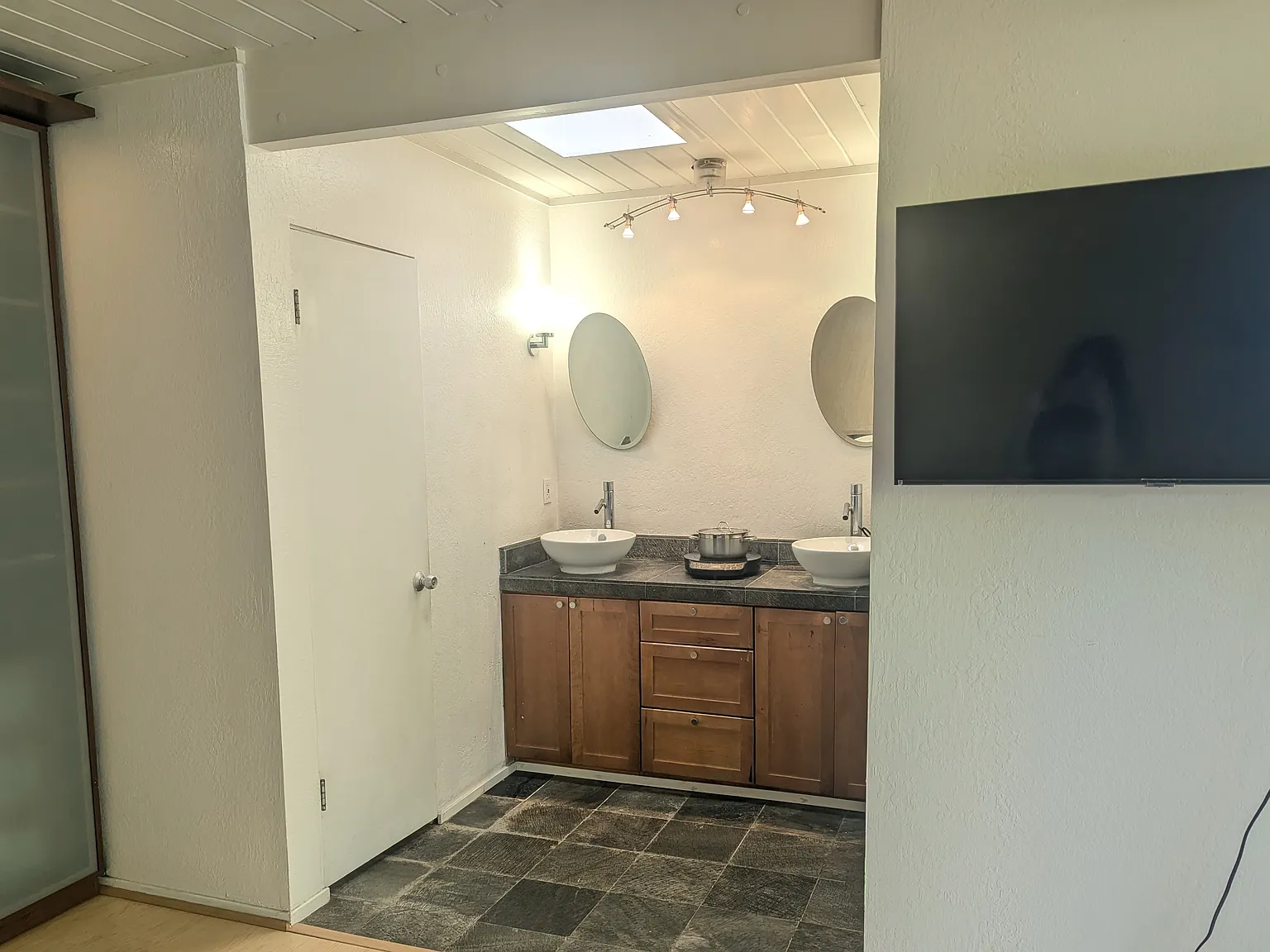 Dartshire Way, Sunnyvale — Photo 3