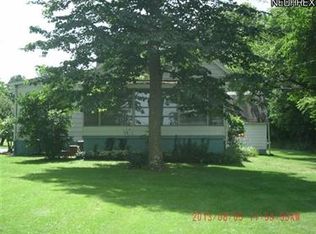 4527 Cooper Rd, Lowellville, OH 44436