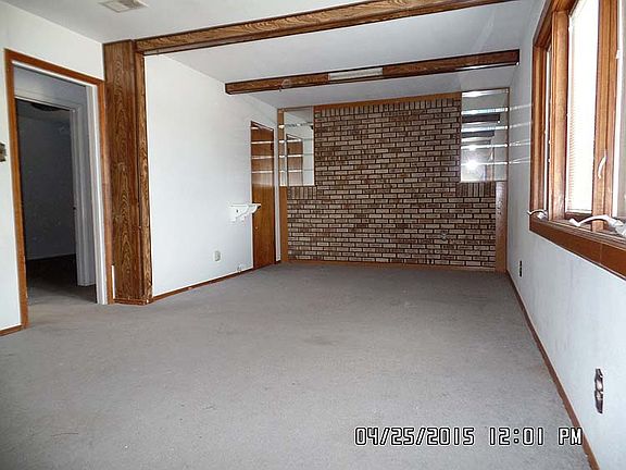 4th image of 609 E. Stephens Ave.