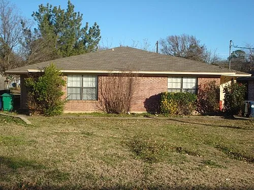 2612 Bolivar St Photo 1