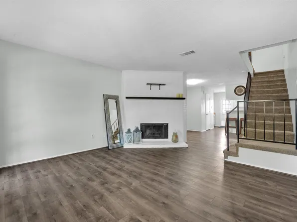 641 Carriagehouse Ln APT 7, Garland, TX 75040