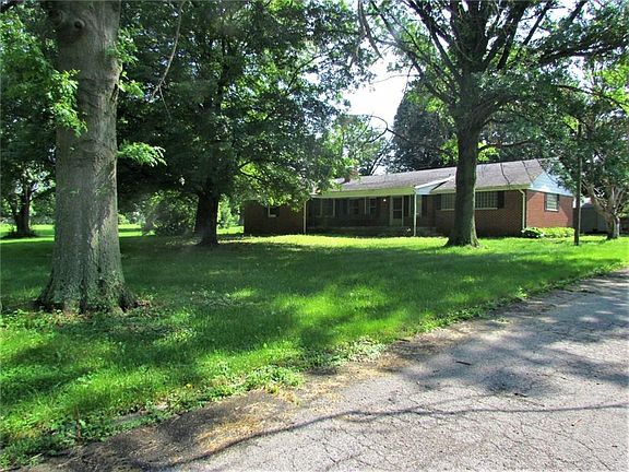 3rd image of 1561 S County Road 800 E
