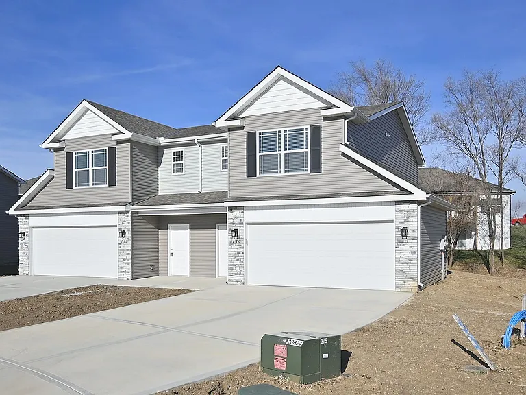 112 Ryan Ct — Photo 3