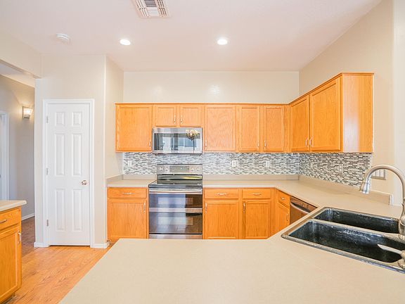 3rd image of 8316 N 56th Ln
