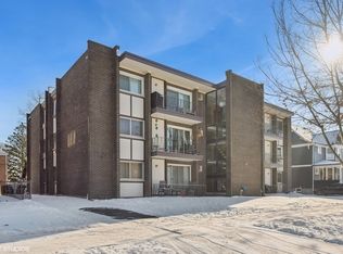 27 S Waiola Ave APT 103, La Grange, IL 60525