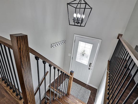 5th image of 1544 Christine Dr