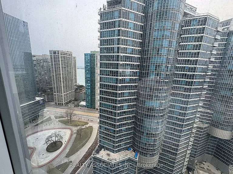 10 York St #2907 — Photo 48