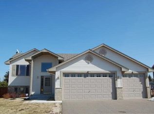 1428 Cedar Dr, Cambridge, MN 55008