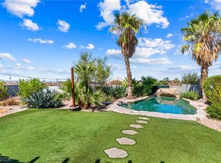 424 Waterwheel Falls Dr, Henderson, NV 89015