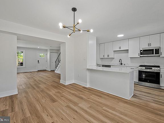 5th image of 8493 Imperial Dr #6-B