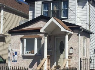9107 172nd St, Jamaica, NY 11432