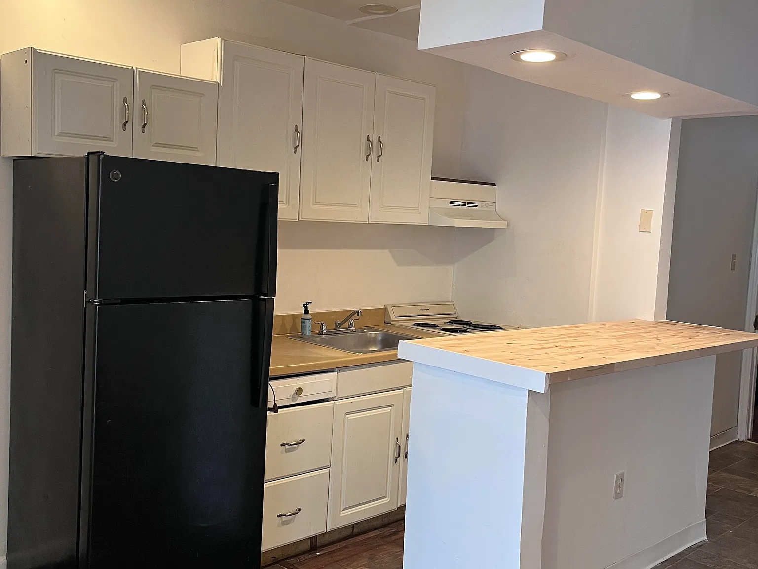 2 bed, 600 sqft, $1,025 — Photo 3