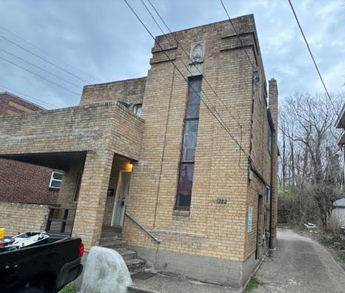 Duplex in Cincinnati 1282 Quebec Rd Cincinnati OH Zillow