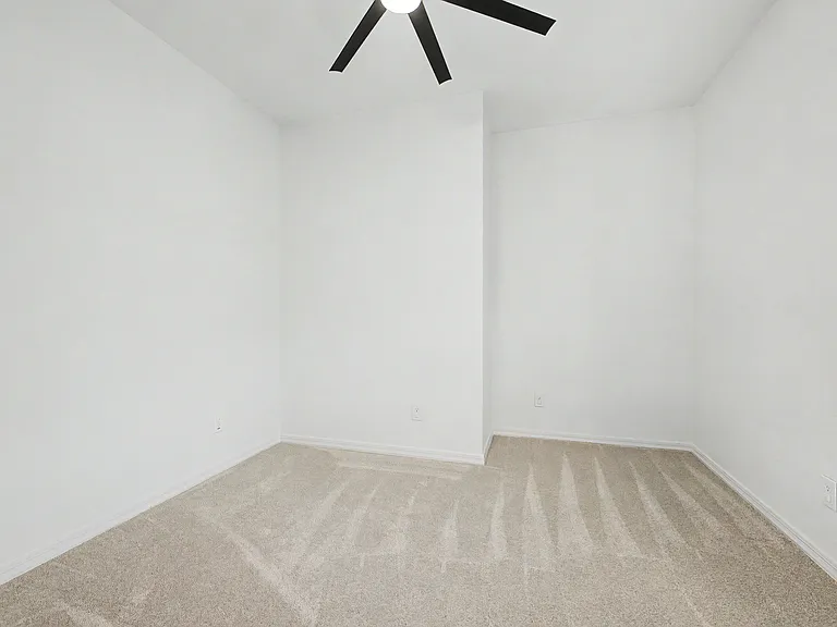 1360 W Joshua Tree Ave — Photo 14