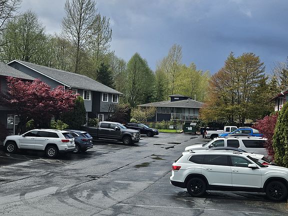2nd image of 626 S Stillaguamish Ave #3