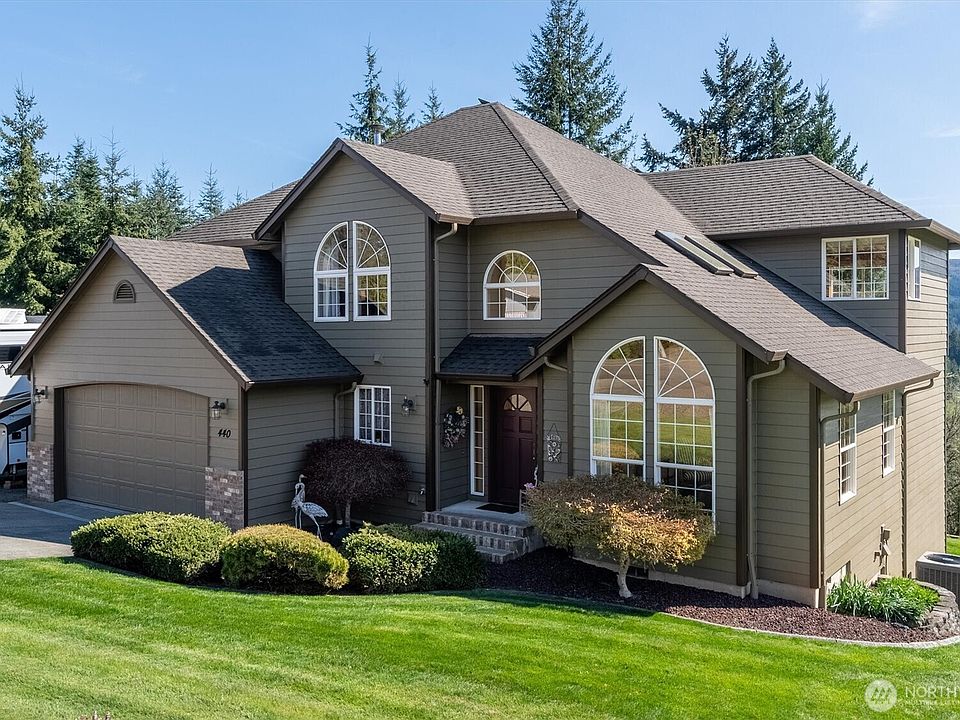 1st image of 440 N Maple Hill Road