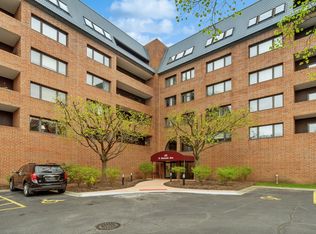 101 Summit Ave UNIT 201, Park Ridge, IL 60068