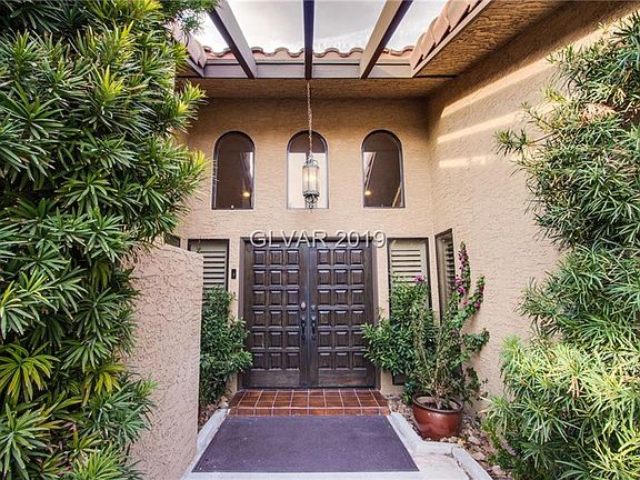 5th image of 3240 Montecito Dr