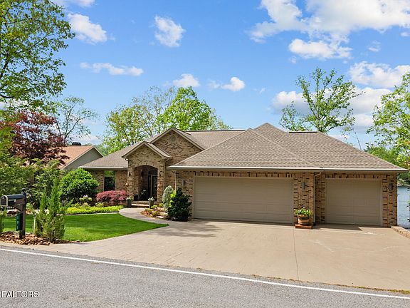 4th image of 191 Markham Ln
