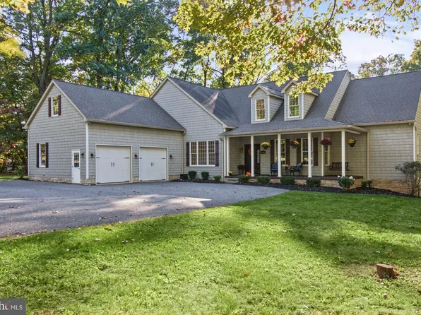 1640 Timber Summit Dr, Westminster, MD 21157