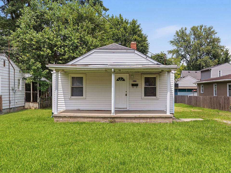 1st image of 2618 E 8th St